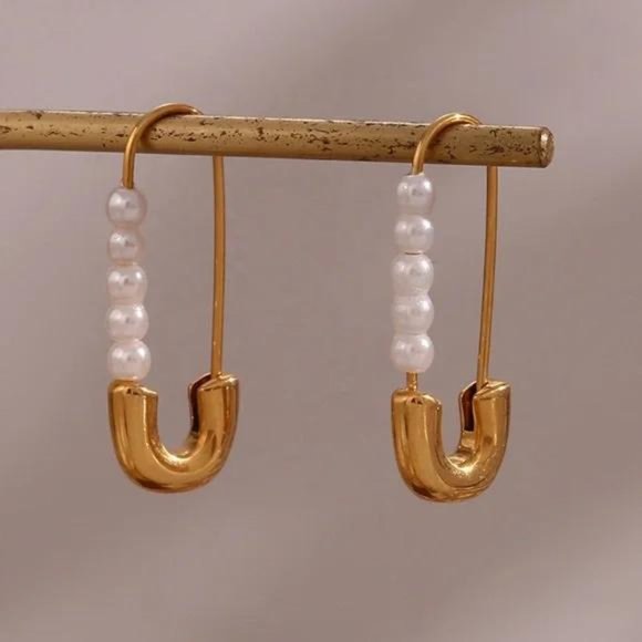 Jewelry - NEW 18K GOLD CLASSIC PEARL HOOP EARRINGS, NICE EARRINGS, CUTE EARRINGS